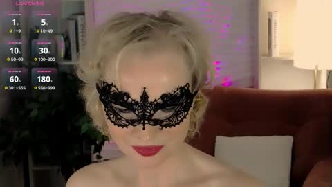 Snapshot of sandra_kind chatting on October 2025 06:03:02 AM Sandra online show from October 2025 06:03:02 AM