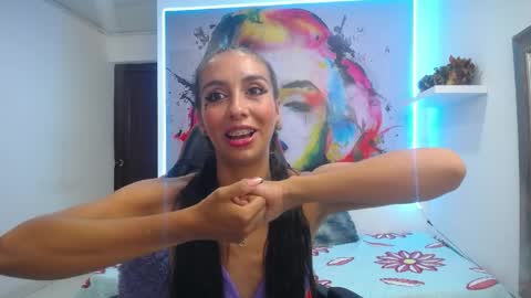 sandra  online show from April 2026 06:19:01 AM