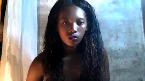 sandrine718 online show from January 2026 07:00:01 AM