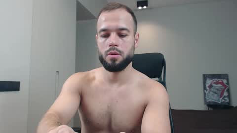 DeAlex online show from November 2025 09:45:01 AM