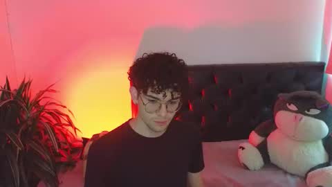 Snapshot of sandro_vitali chatting on November 2025 01:33:02 PM sandro_vitali online show from November 2025 01:33:02 PM