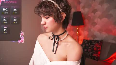 Viola  online show from November 2025 09:15:01 PM