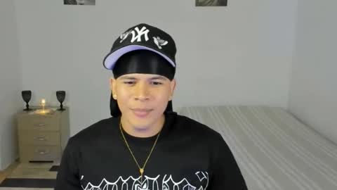 Snapshot of sant_wahlberg chatting on May 2026 11:12:02 PM Sant online show from May 2026 11:12:02 PM