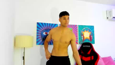 Maximo Santana online show from February 2026 12:37:01 PM