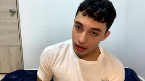 Snapshot of santi36rt chatting on May 2026 11:55:01 PM santi36rt online show from May 2026 11:55:01 PM