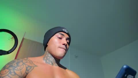 Snapshot of santi__ferrer chatting on April 2026 02:51:02 AM Santi Ferrer online show from April 2026 02:51:02 AM