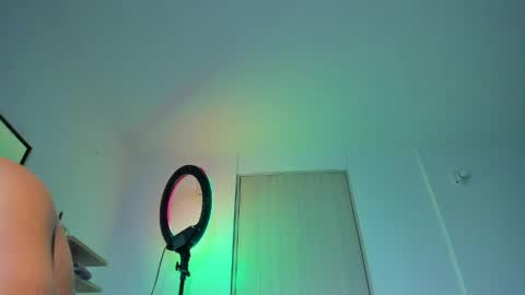 Snapshot of santi__ferrer chatting on May 2026 01:43:01 AM Santi Ferrer online show from May 2026 01:43:01 AM