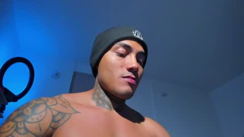 Snapshot of santi__ferrer chatting on May 2026 04:42:02 AM Santi Ferrer online show from May 2026 04:42:02 AM