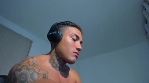 Snapshot of santi__ferrer chatting on May 2026 01:34:01 AM Santi Ferrer online show from May 2026 01:34:01 AM