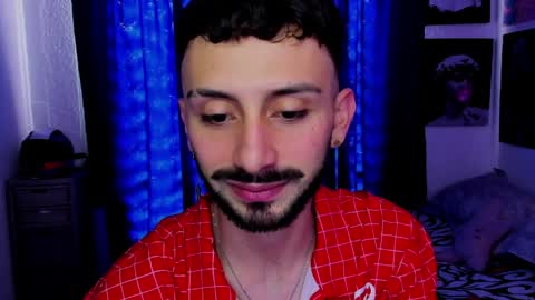 Santi online show from April 2026 08:40:01 PM