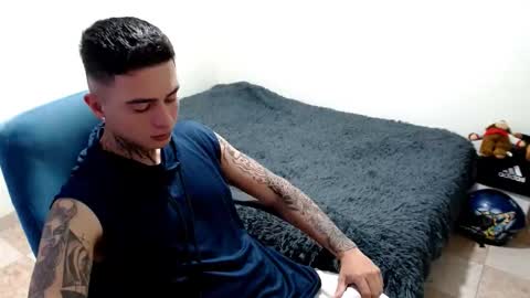 Snapshot of santi_ss chatting on October 2025 07:07:02 PM santi_ss online show from October 2025 07:07:02 PM