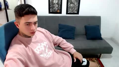 Snapshot of santi_ss chatting on November 2025 02:39:02 PM santi_ss online show from November 2025 02:39:02 PM