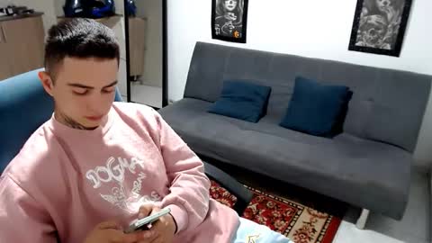 Snapshot of santi_ss chatting on November 2025 12:49:01 AM santi_ss online show from November 2025 12:49:01 AM