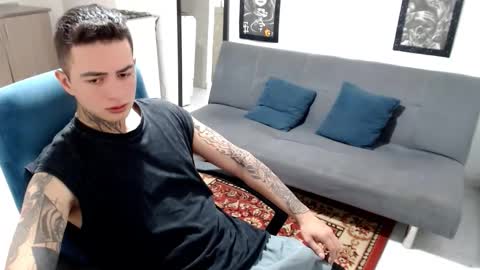 Snapshot of santi_ss chatting on November 2025 03:45:02 PM santi_ss online show from November 2025 03:45:02 PM