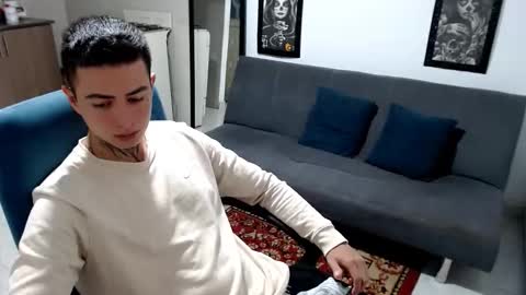 Snapshot of santi_ss chatting on November 2025 12:20:01 AM santi_ss online show from November 2025 12:20:01 AM