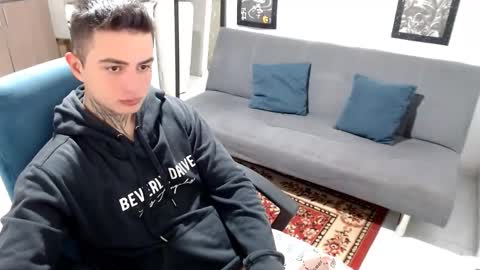 Snapshot of santi_ss chatting on November 2025 02:22:01 AM santi_ss online show from November 2025 02:22:01 AM