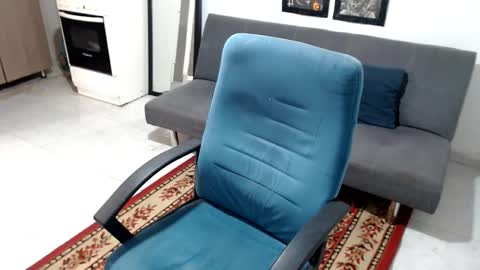 Snapshot of santi_ss chatting on December 2025 03:17:01 PM santi_ss online show from December 2025 03:17:01 PM