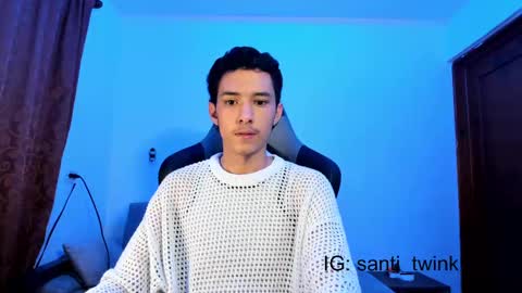 santi_twink19 online show from December 2024 11:01:01 AM