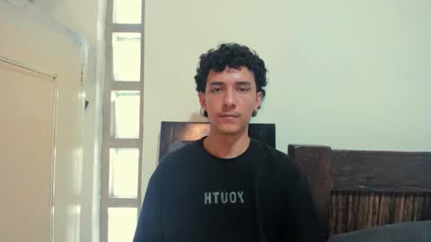 santi_twink19 online show from October 2025 07:12:02 PM