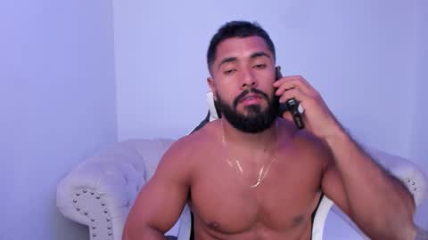santiago_huntt online show from October 2025 08:24:02 PM