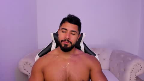 Snapshot of santiago_huntt chatting on March 2026 09:33:02 PM santiago_huntt online show from March 2026 09:33:02 PM