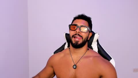 Snapshot of santiago_huntt chatting on April 2026 09:05:02 PM santiago_huntt online show from April 2026 09:05:02 PM