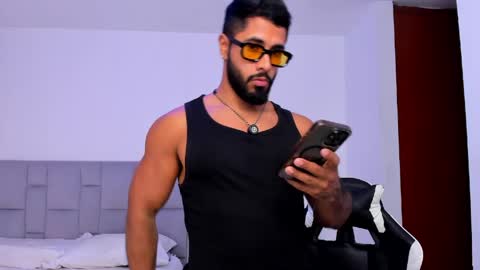 Snapshot of santiago_huntt chatting on April 2026 09:39:33 PM santiago_huntt online show from April 2026 09:39:33 PM