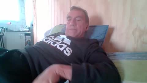 santiago_n online show from May 2026 03:50:02 PM