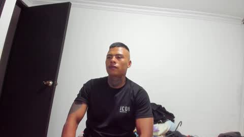 Snapshot of santiagogtx chatting on November 2025 01:52:01 AM Santiago online show from November 2025 01:52:01 AM