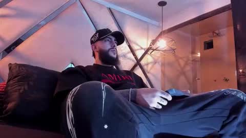 Snapshot of santiagohincapiie chatting on March 2026 04:14:01 AM Santiago Hincapiie online show from March 2026 04:14:01 AM