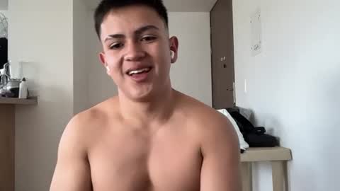 Snapshot of santiagomg_ chatting on July 2026 09:09:02 PM santiagomg_ online show from July 2026 09:09:02 PM