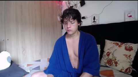 Santii online show from February 2026 06:28:01 PM