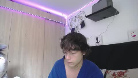 Santii online show from April 2026 12:28:01 PM