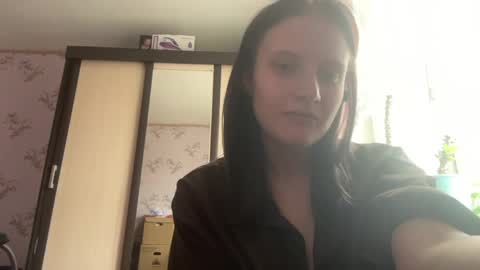 Snapshot of santinagillingham chatting on April 2026 07:36:02 AM Sofia online show from April 2026 07:36:02 AM