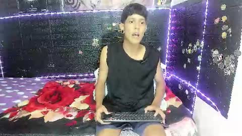 Snapshot of santos_xd chatting on June 2026 03:42:01 AM santos online show from June 2026 03:42:01 AM