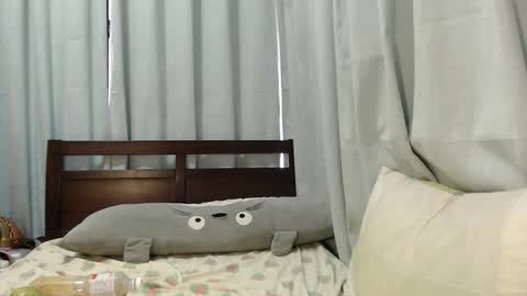 Snapshot of santosrowena043 chatting on April 2026 06:05:01 AM Miss Rue online show from April 2026 06:05:01 AM