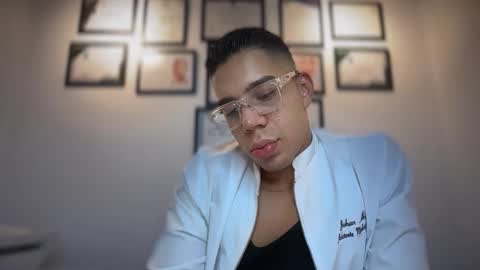 Snapshot of santoxxxkinney chatting on February 2026 08:24:02 PM santoxxxkinney online show from February 2026 08:24:02 PM