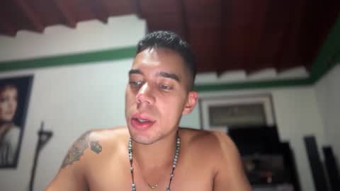 Snapshot of santoxxxkinney chatting on February 2026 12:58:02 AM santoxxxkinney online show from February 2026 12:58:02 AM