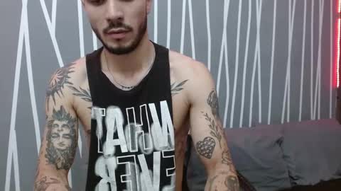 Snapshot of santti_torres chatting on March 2026 04:06:01 AM Santy Torres online show from March 2026 04:06:01 AM
