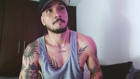 Snapshot of santti_torres chatting on July 2026 01:23:01 AM Santy Torres online show from July 2026 01:23:01 AM