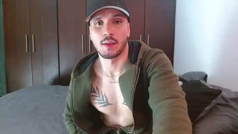 Snapshot of santti_torres chatting on July 2026 02:29:01 AM Santy Torres online show from July 2026 02:29:01 AM