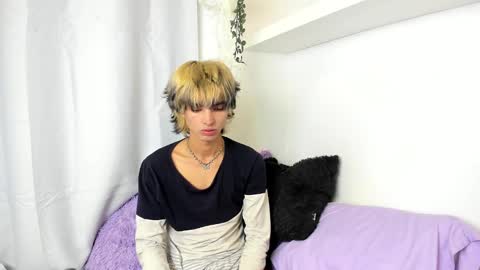 Snapshot of santy_kitty chatting on December 2024 07:05:01 AM kitty online show from December 2024 07:05:01 AM