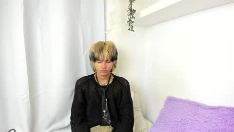 Snapshot of santy_kitty chatting on December 2024 05:29:02 AM kitty online show from December 2024 05:29:02 AM