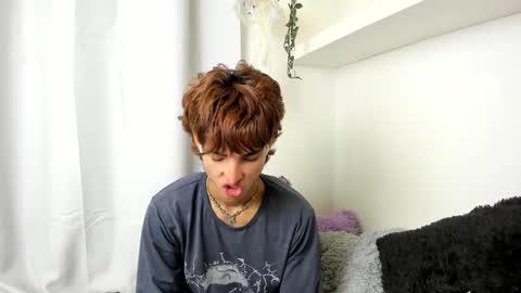 Snapshot of santy_kitty chatting on January 2025 03:31:02 AM kitty online show from January 2025 03:31:02 AM