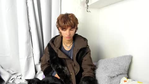 Snapshot of santy_kitty chatting on January 2025 04:57:02 AM kitty online show from January 2025 04:57:02 AM