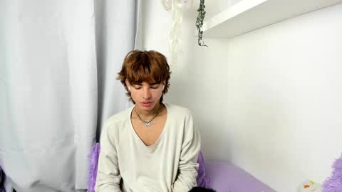 Snapshot of santy_kitty chatting on January 2025 03:04:02 AM kitty online show from January 2025 03:04:02 AM