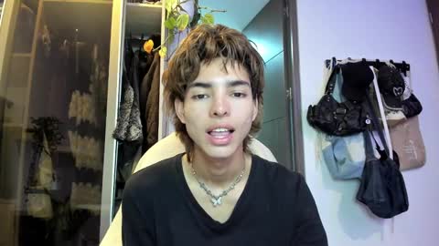 Snapshot of santy_kitty chatting on January 2025 11:29:01 PM kitty online show from January 2025 11:29:01 PM