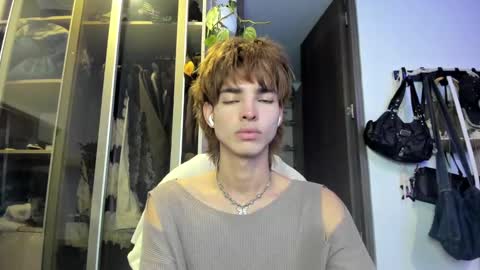 Snapshot of santy_kitty chatting on January 2025 11:54:01 PM kitty online show from January 2025 11:54:01 PM