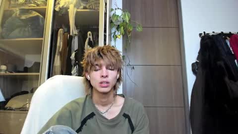 Snapshot of santy_kitty chatting on February 2025 03:28:01 AM kitty online show from February 2025 03:28:01 AM