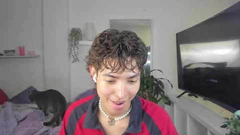 kitty online show from November 2025 10:42:02 PM